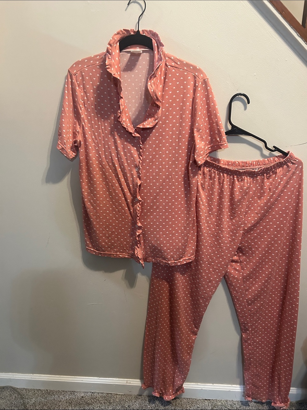 Women’s Ruffle-Trim Short Sleeve Pajama Set in Peach Heart Print